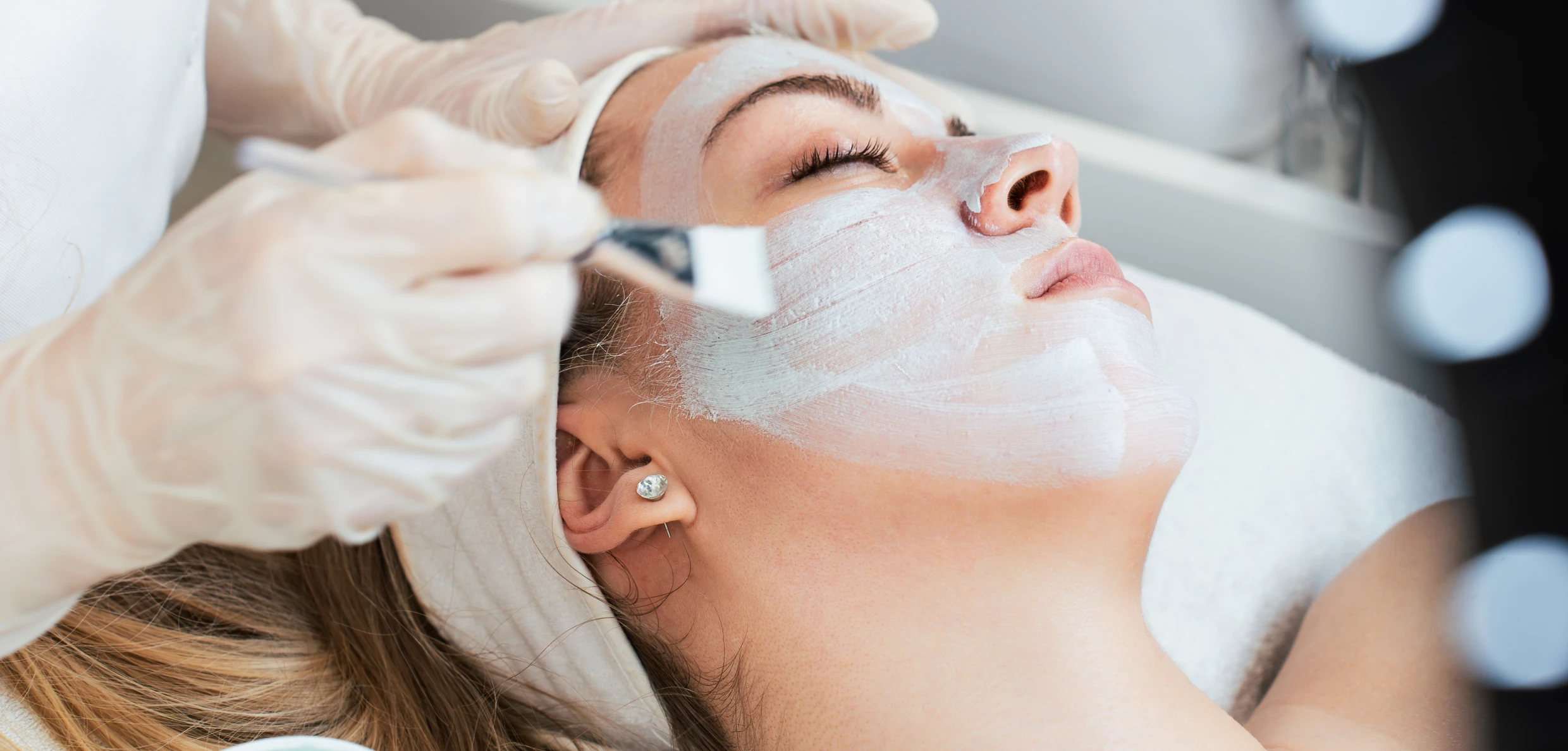 Facial treatment with mask application